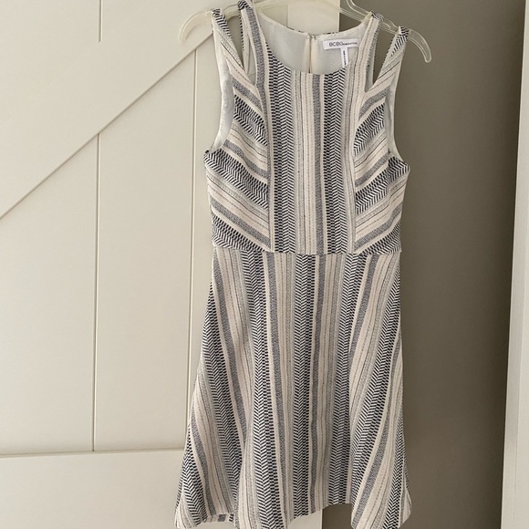 BCBG Generation dress with herringbone pattern - Picture 1 of 4